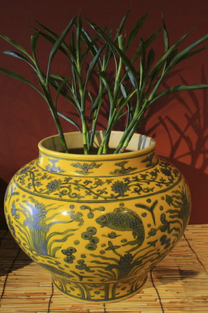 Traditional Chinese vaseのeditorial素材