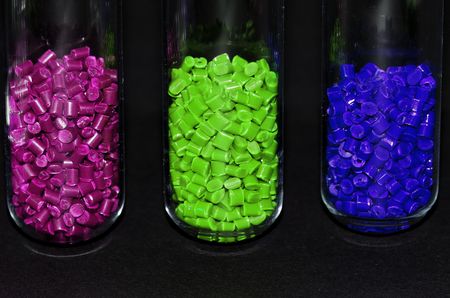 Dyed plastic compound