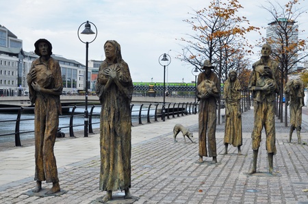 famous Famine Memorial in Dublin due to hunger crisis between the years 1845 and 1852 のeditorial素材