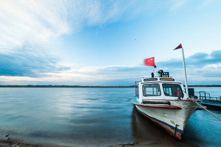 Floating boat on the seaのeditorial素材