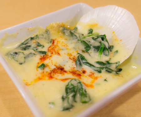 Baked spinach with cheese and shell