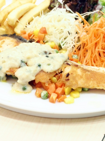 春の魚料理の写真 イラスト素材一覧 6 622件 ストックフォトのamanaimages Plus