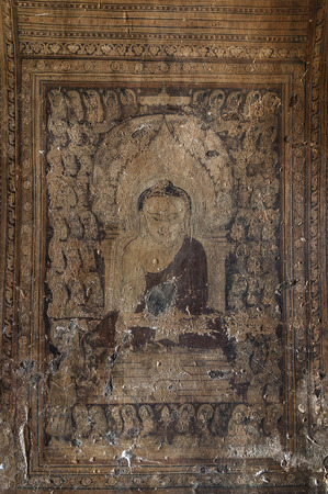 BAGAN, MYANMAR - December 4, 2010: Mural Painting of Buddha in Phaya-Thone-Zu Stupa , Myanmar.のeditorial素材