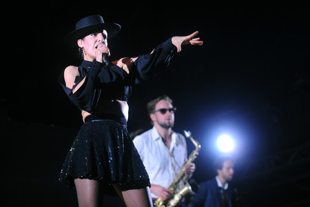 PILSEN, CZECH REPUBLIC - JULY 5, 2015: Singer Cleo Panther (left) of Parov Stelar Band During a performance at the festival Rock for People in Europe Pilsen, Czech Republic, July 5, 2015.のeditorial素材