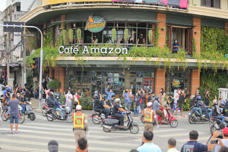Nakhonratchasima, Thailand - July 23, 2021 : Car mob street of Thailand people took to the streets to protest against the military coup Protesters to show symbolic gestures at democracy.のeditorial素材