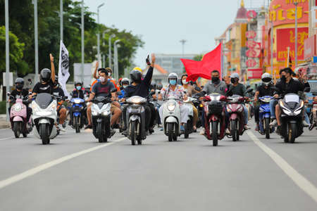 Nakhonratchasima, Thailand - July 23, 2021 : Car mob street of Thailand people took to the streets to protest against the military coup Protesters to show symbolic gestures at democracy.のeditorial素材