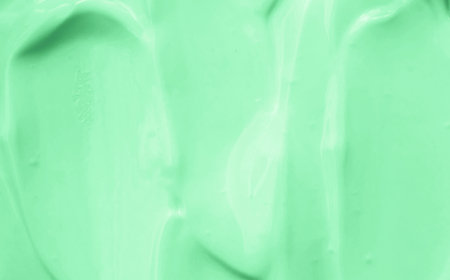 the mask cream to the face and body. Selective focus. nature.の写真素材