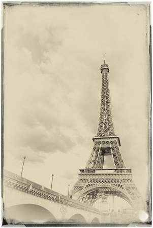 vintage View of the Eiffel Tower at sunsetの写真素材