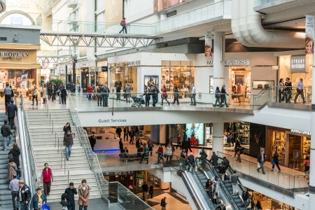 TORONTO, ON, CANADA - OCTOBER 30: Very busy corridor in Eaton Center mall, the largest mall in downtown Toronto, in Toronto Canada on October 30, 2013のeditorial素材