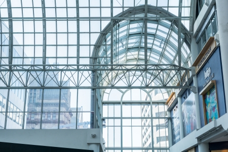 TORONTO, ON, CANADA - OCTOBER 30: Very busy corridor in Eaton Center mall, the largest mall in downtown Toronto, in Toronto Canada on October 30, 2013のeditorial素材