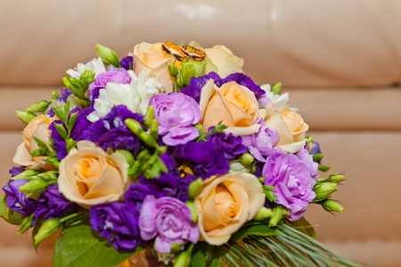 Wedding bouquet and ringsの写真素材