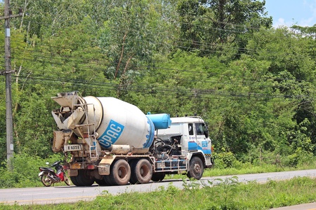 UDONTHANI, THAILAND â MAY 16, 2018:  TRUCK,  a truck is running on highwayのeditorial素材
