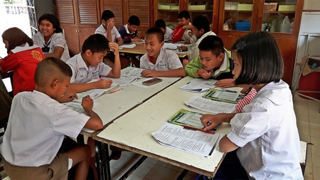 UDONTHANI, THAILAND â DECEMBER 21, 2018 :  Asian countryside students,  they are studying in their classroom,  see them at BAN DONG NOI school in UDONTHANI province THAILAND.のeditorial素材