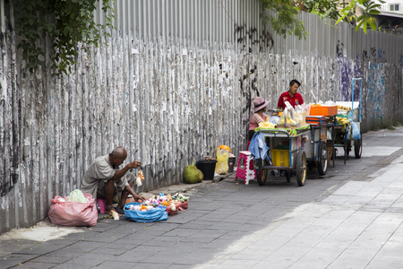 8 March 2018,Bangkok,Thailand.Show livestyle street seller on street market of Bangkok Thailandのeditorial素材