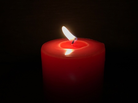 Candle light in the darkの素材