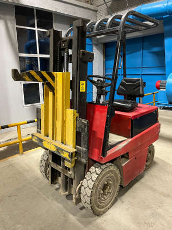 Electric loader - self-propelled equipment of increased stability for the transportation of heavy loads in various warehousesの写真素材