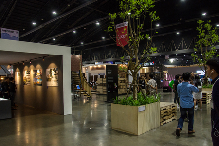 NONTHABURI - MAY 6 ,2017: People  walking in Architect expo'17 .It is the 31st ASEAN's Largest Building and Construction Technology Exposition in Nonthaburi, Thailand.のeditorial素材