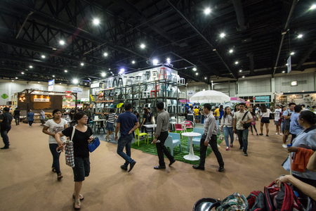 BANGKOK- JULY 22 ,2017: People  walking in Baanlaesuan  fair midyear 2017 in BITEC   (Bangkok International Trade & Exhibition Centre) Bangna, Thailand.のeditorial素材