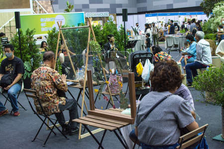 BANGKOK- August 07 ,2020: People  walking in Baanlaesuan  fair midyear 2020 in BITEC   (Bangkok International Trade & Exhibition Centre) Bangna, Thailand.のeditorial素材
