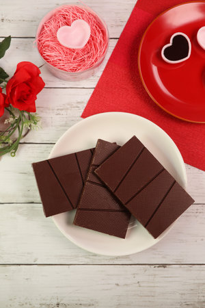 Board-formed chocolate for Valentine presents