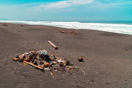 The Beauty Of Beach Panorama Is Covered By Scattered Rubbishの写真素材