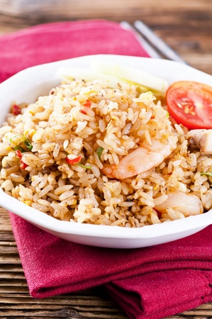 Fried rice with shrimps and chickenの写真素材