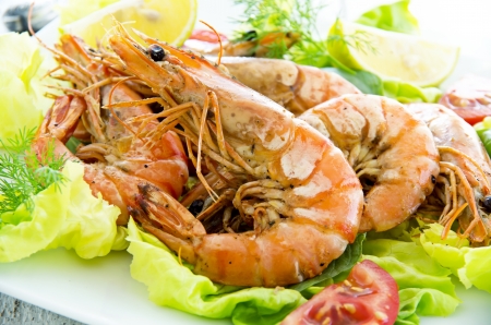 salad with fried king prawnsの写真素材