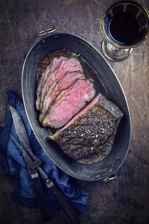 Roast Beef in Coppr Podの写真素材