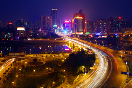 Night view of Huizhou West Zhijiang Bridgeのeditorial素材