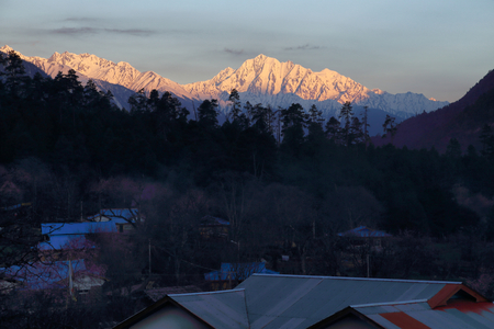 Tibet sunshine Jinshan Bomiの写真素材