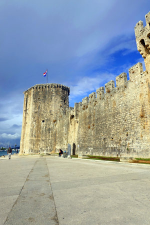 The old city walls of Dubrovnik, Croatia. Dubrovnik is a UNESCO World Heritage Site.の写真素材