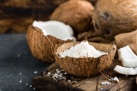 Coconut flakes