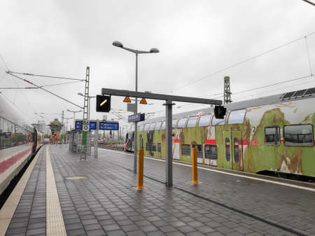 Halle (Saale), Germany - April 29, 2019: A DB train stops at the Halle (Saale) Hauptbahnhof main train station in Germanyのeditorial素材