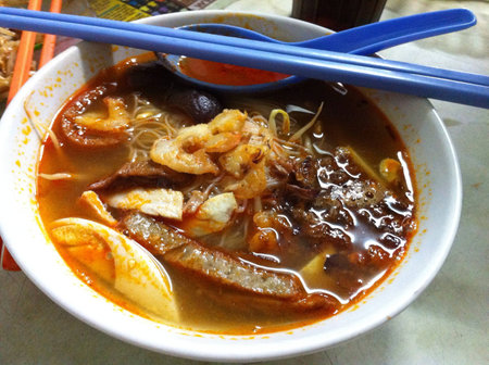 A delicious bowl of hokkien prawn meeの素材