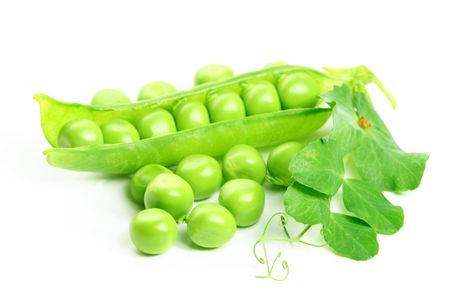 peas isolated on white background macro close upの写真素材