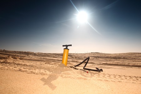 air pump   in the desertの写真素材