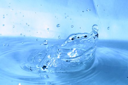 blue water splash macro close upの写真素材