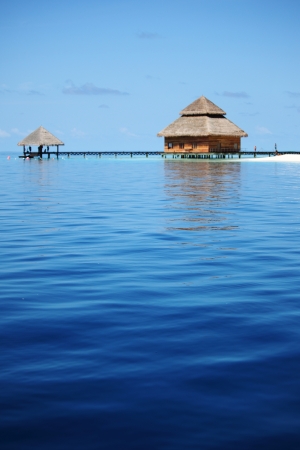 resort maldivian houses in blue seaのeditorial素材