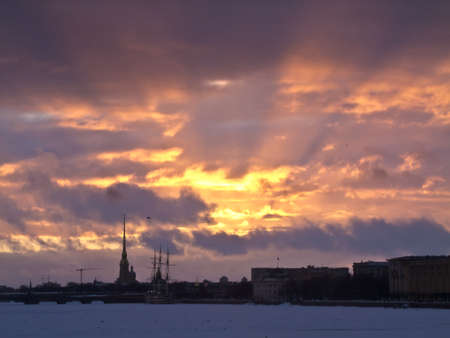 winter sunset on Neva river in Sankt-Peterburgの写真素材