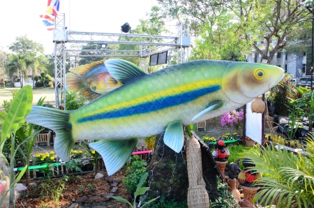 SINGBURI - DECEMBER 25: Fish Festival and one tombon one product (OTOP) of Sing Buri's the 18th on December 25, 2012 in Singburi, Thailand.のeditorial素材