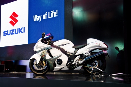 BANGKOK - MARCH 26 : The Suzuki Hayabusa motorcycle on display at The 34th Bangkok International Motor Show 2013 on March 26, 2013 in Bangkok, Thailand.のeditorial素材