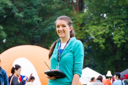 CHIANG MAI - DECEMBER 7  Unidentified pilot to prepare balloon on display at The Thailand International Balloon Festival 2013 on December 7, 2013 in Chiang Mai, Thailand のeditorial素材