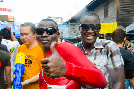 BANGKOK - APRIL 13  Songkran Festival is celebrated in Thailand as the traditional New Yearのeditorial素材