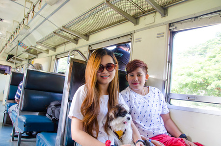 CHIANG MAI, THAILAND-OCTOBER 17: Passengers on the train, on the way between Chiang Mai to Nakhon Sawan on October 17, 2014 , Chiang Mai Thailandのeditorial素材