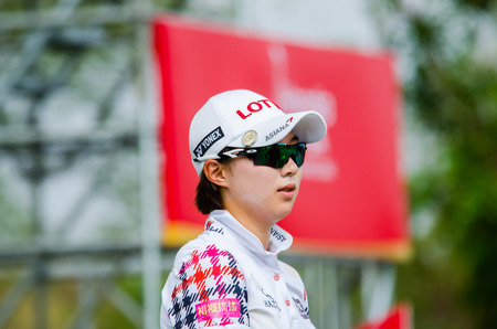 CHONBURI - MARCH 1: Hyo Joo Kim of South Korea in Honda LPGA Thailand 2015 at Siam Country Club, Pattaya Old Course on March 1, 2015 in Chonburi, Thailand.のeditorial素材
