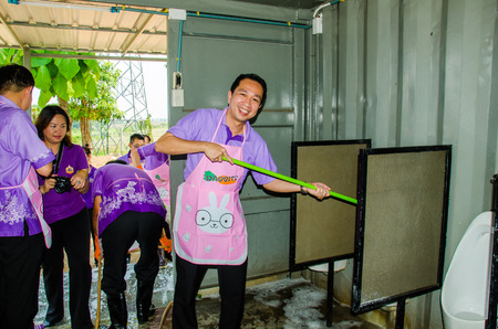 SINGBURI - APRIL 3 : Volunteers was cleaning public toilet, in order to promote a shared clean toilet, April 3, 2015, Singburi, Thailand.のeditorial素材