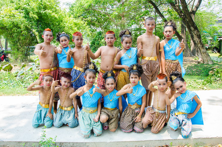 LOPBURI - APRIL 13: Songkran Festival is celebrated in Thailand as the traditional New Year's at Banmi district on April 13, 2015 in Lopburi, Thailandのeditorial素材