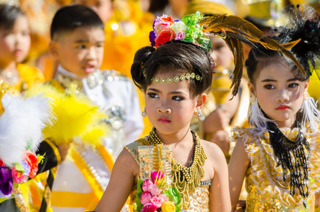 SINGBURI - NOVEMBER 27 : Parade for sporting day of The Anuban Singburi School on November 27, 2015 at Singburi, Thailand.のeditorial素材