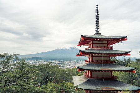 Chureito Pagoda and Mt. Fuji in summer. Fujiyoshida, Japanのeditorial素材