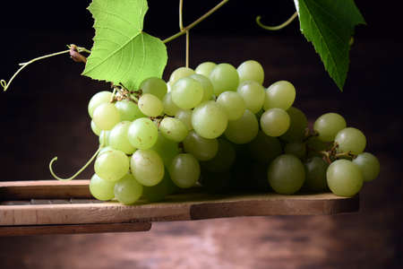 Bunch of white table grapesの写真素材